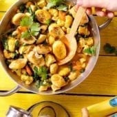 Indisches Hühnercurry mit Chiquita Bananen, Blumenkohl und Spinat